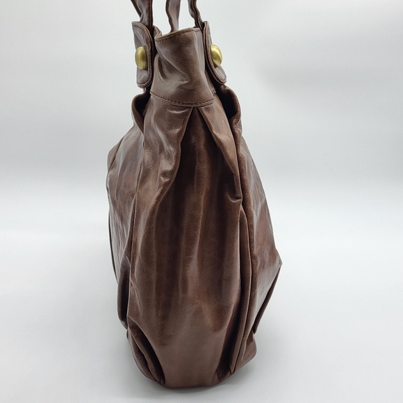 Vintage style brown leather pleated, top zipper closure large strap tote handbag - Picture 6 of 15